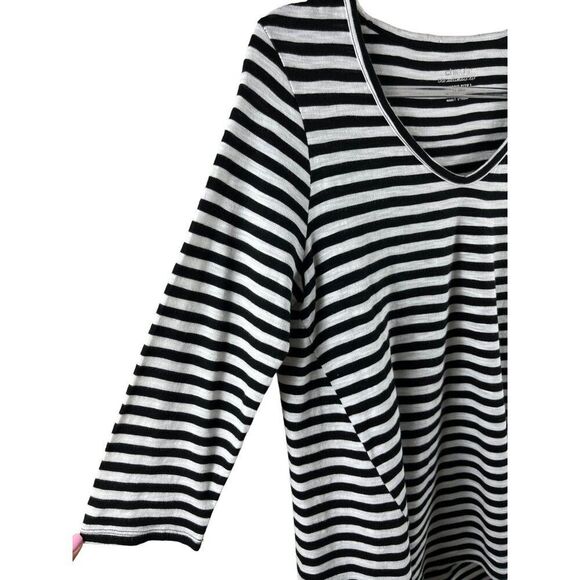 Chico's Ultimate Tee Modal Blend Slub High Low Striped Top Size 1 Medium B&W - Picture 5 of 12